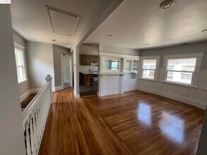 542 42nd St in Oakland, CA - Building Photo - Building Photo
