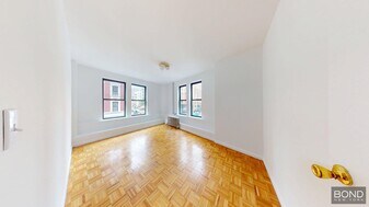 369 Broome St in New York, NY - Building Photo
