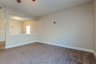 18 Yale Ct in Clayton, NC - Foto de edificio - Building Photo