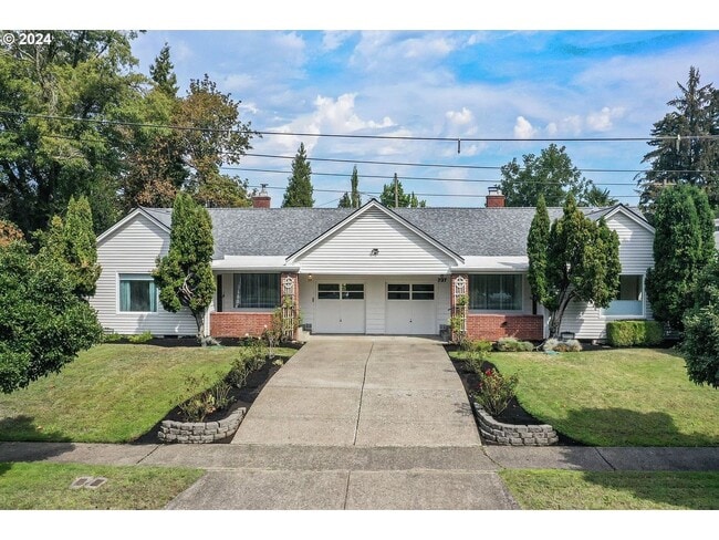 property at 735 E 23rd Ave