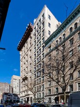 223 W 80th St in New York, NY - Building Photo - Building Photo
