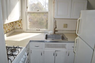 729 Clark Ct, Unit 2 in Madison, WI - Foto de edificio - Building Photo