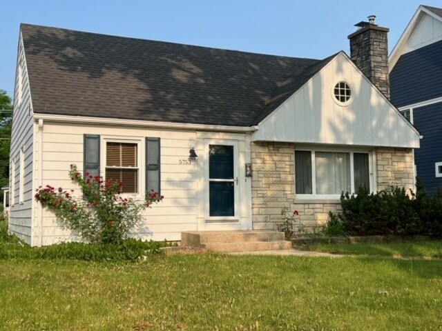 5753 Washington St in Downers Grove, IL - Building Photo