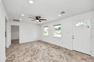 226 Victoria Dr in Houston, TX - Building Photo - Building Photo