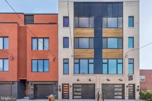 739 N Capitol St in Philadelphia, PA - Building Photo