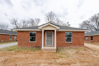 937 Woods St in Orangeburg, SC - Building Photo - Building Photo