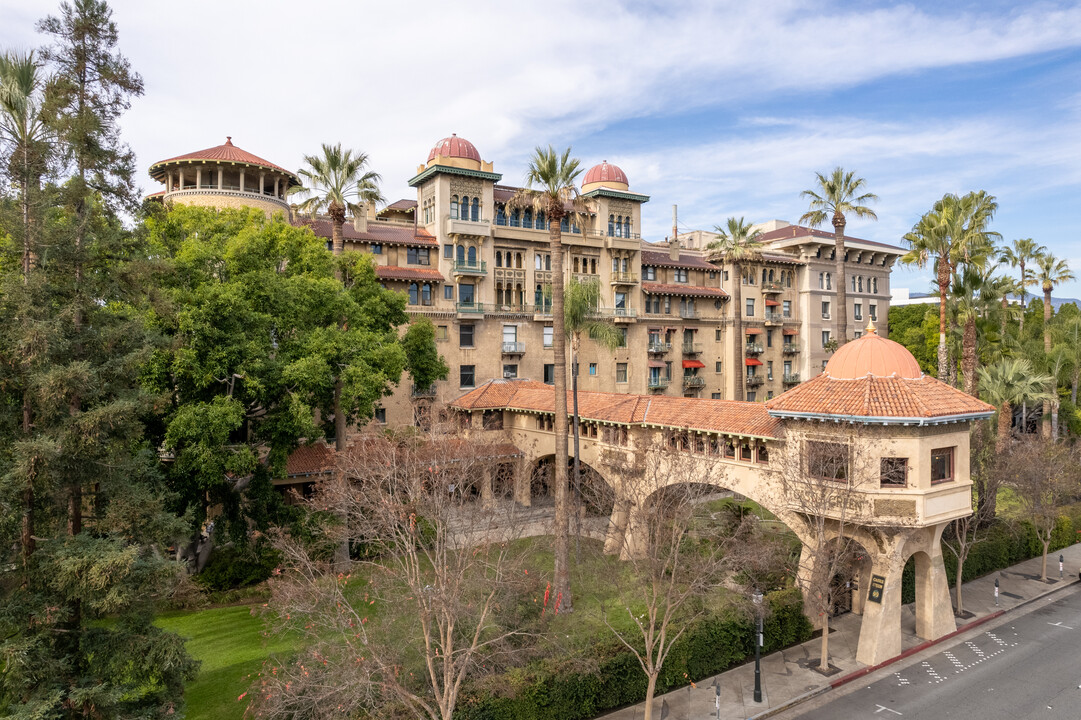 Historic Castle Green Hotel & Apartments in Pasadena, CA - Building Photo