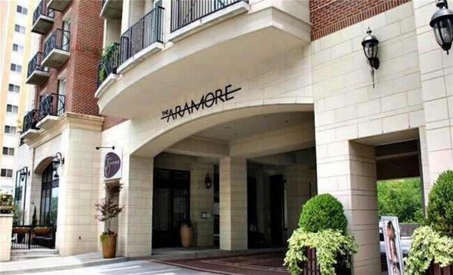 2277 Peachtree Rd in Atlanta, GA - Building Photo - Building Photo