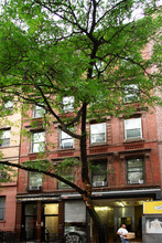 442 W 45th St in New York, NY - Building Photo - Building Photo