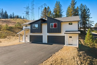 202 E Elcliff Rd in Spokane, WA - Building Photo - Building Photo