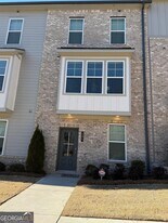 205 Wallace St in Fayetteville, GA - Building Photo