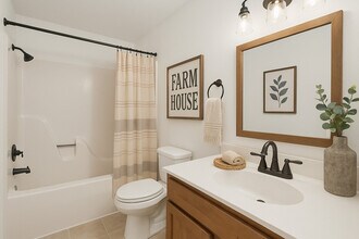 Courtney Heights Apartments in Slidell, LA - Building Photo - Building Photo