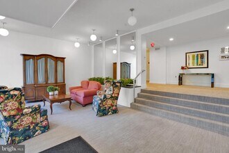 2100 Washington Ave in Silver Spring, MD - Building Photo - Building Photo