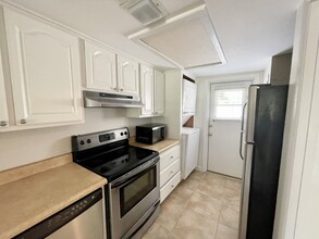 32 S Forest Beach Dr in Hilton Head Island, SC - Building Photo - Building Photo