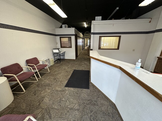 121 W Lincoln Ave in Fergus Falls, MN - Building Photo - Building Photo