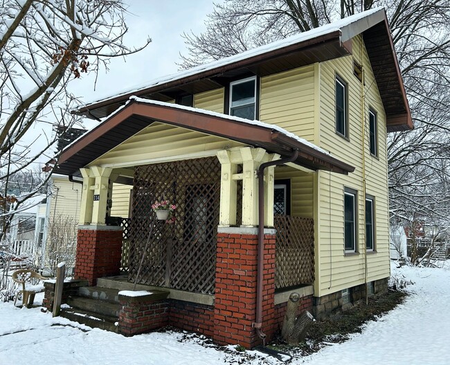 114 W Washington Blvd in Grove City, PA - Building Photo - Building Photo
