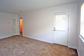 West Beach Apartments in Norfolk, VA - Building Photo - Interior Photo