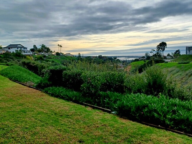 3664 Clairemont Dr, Unit 1C