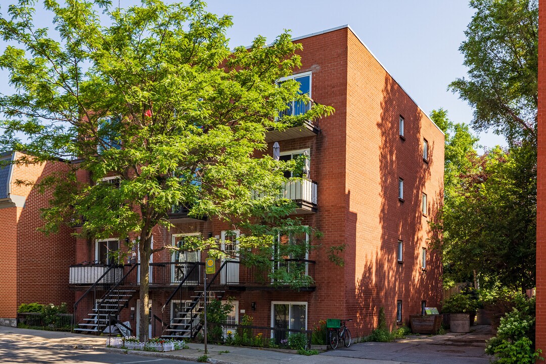 2251-2265 D'iberville Rue in Montréal, QC - Building Photo