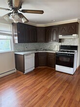 28 Lenox Ave in Westbury, NY - Building Photo - Building Photo