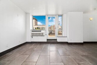 164 Attorney St in New York, NY - Building Photo - Building Photo