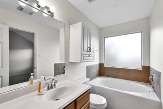 4034 Falvel Shadow Creek Dr in Spring, TX - Building Photo - Building Photo