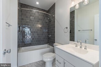 710 N 16th St, Unit 200 in Philadelphia, PA - Building Photo - Building Photo