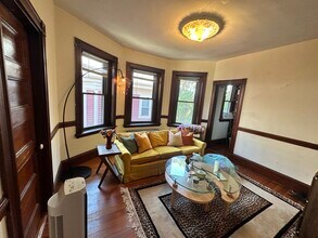 174 Saint Alphonsus St, Unit 3 in Boston, MA - Building Photo - Building Photo