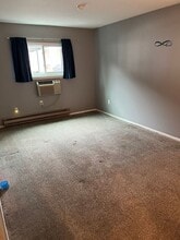 7610 Woodview St in Westland, MI - Building Photo - Building Photo