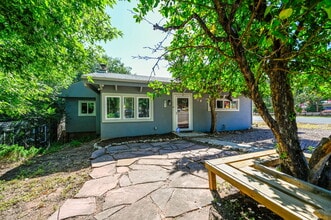 15 Oak Pl in Manitou Springs, CO - Foto de edificio - Building Photo
