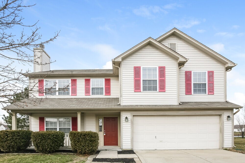 8538 Baypointe Dr in Avon, IN - Building Photo