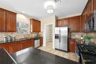 8636 Harrier Dr in Austin, TX - Building Photo - Building Photo