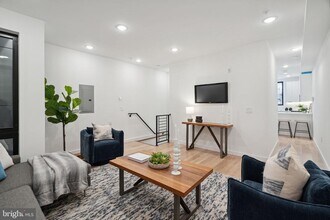 1623 Christian St in Philadelphia, PA - Building Photo - Building Photo