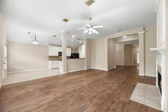 11619 Cedarvale Ln in Tomball, TX - Building Photo - Building Photo