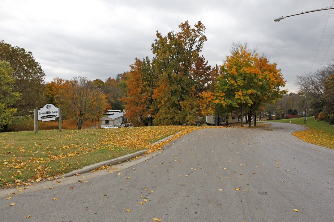 14200 Lebanon Rd in Old Hickory, TN - Foto de edificio