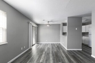 307 Cedarview Ct in Hillsboro, MO - Building Photo - Building Photo