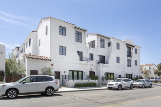 Santa Clara Courts in Ventura, CA - Foto de edificio - Building Photo