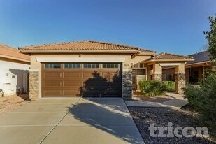 8418 W Sonora St in Tolleson, AZ - Building Photo