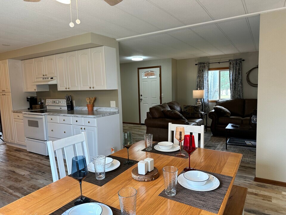 712 SE Railroad Ave in Wilbur, WA - Building Photo