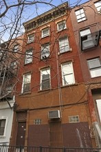 208 Broadway in Brooklyn, NY - Building Photo - Building Photo