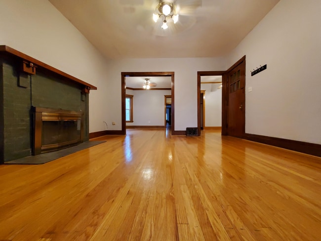 4734 N Albany Ave, Unit FL2 in Chicago, IL - Building Photo - Building Photo