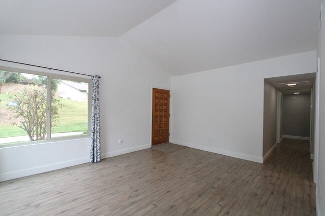 876 Ardmore Cir in Redlands, CA - Building Photo - Building Photo