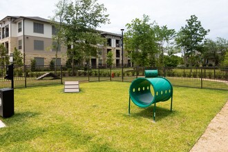 The Opal at Barker Cypress in Houston, TX - Foto de edificio - Building Photo