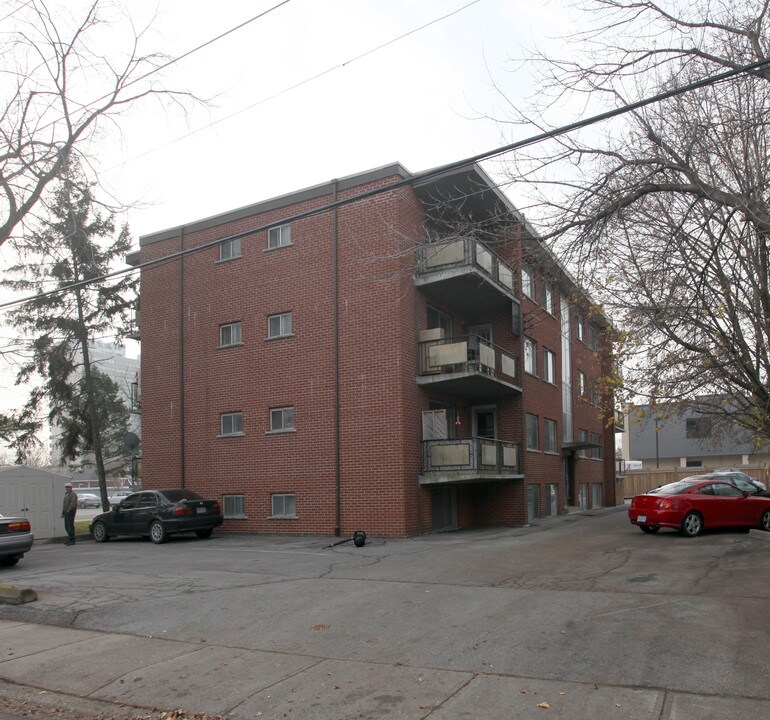 2015 Prospect St in Burlington, ON - Building Photo