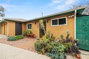 65 Grace Terrace, Unit 1230-D in Pasadena, CA - Building Photo