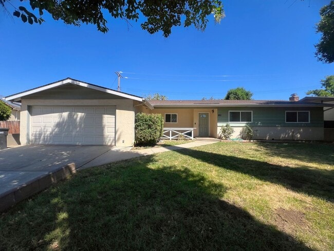 property at 261 Syllmar Cir