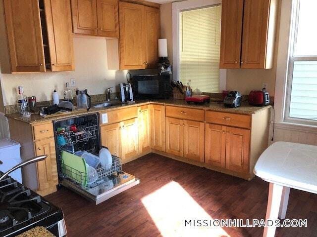 8 Eldora St, Unit 2 in Boston, MA - Building Photo - Building Photo