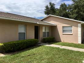 434 Village Ct, Unit 434 in Minneola, FL - Building Photo