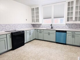 711 Kenan St W in Wilson, NC - Building Photo