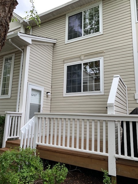 property at 6287 Fremont Dr